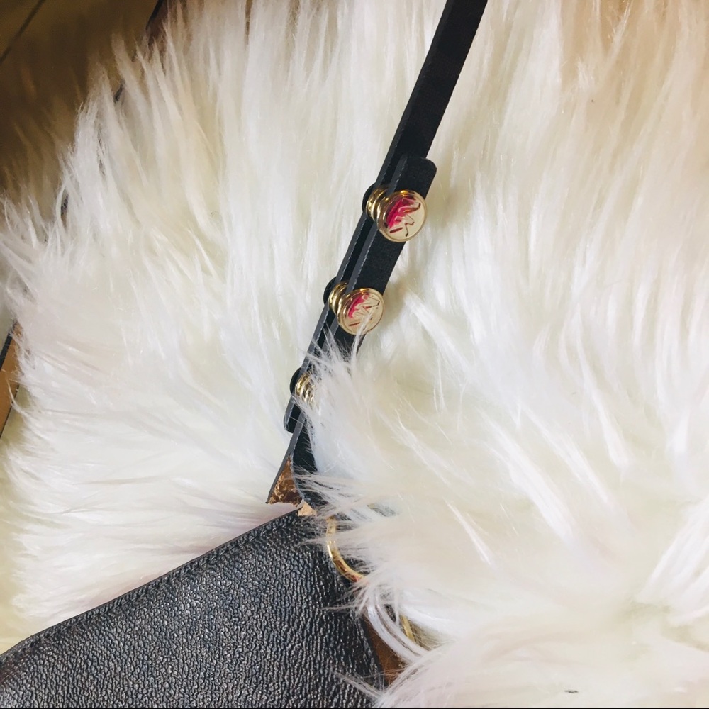Michael kors hand bag - Picture 4 of 4